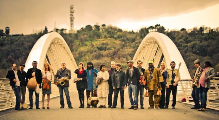 artisti-di-strada-ponte-della-musica