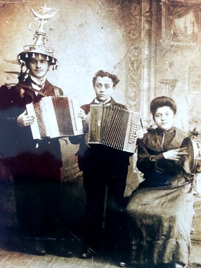 Suonatori ambulanti e uomo orchestra